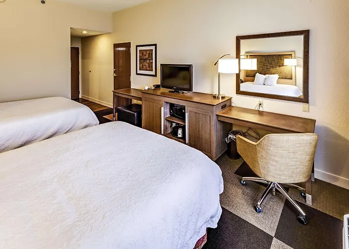 Hotel Hampton I-70e/hamilton Road 3*
