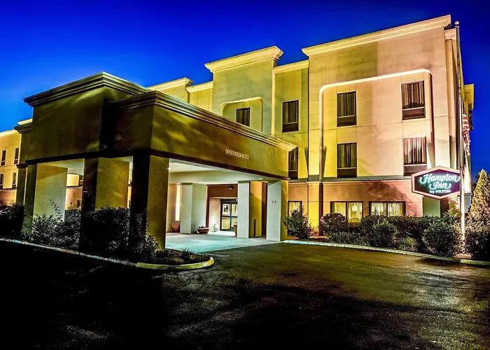 Hampton I-70e/hamilton Road Hotel 3*