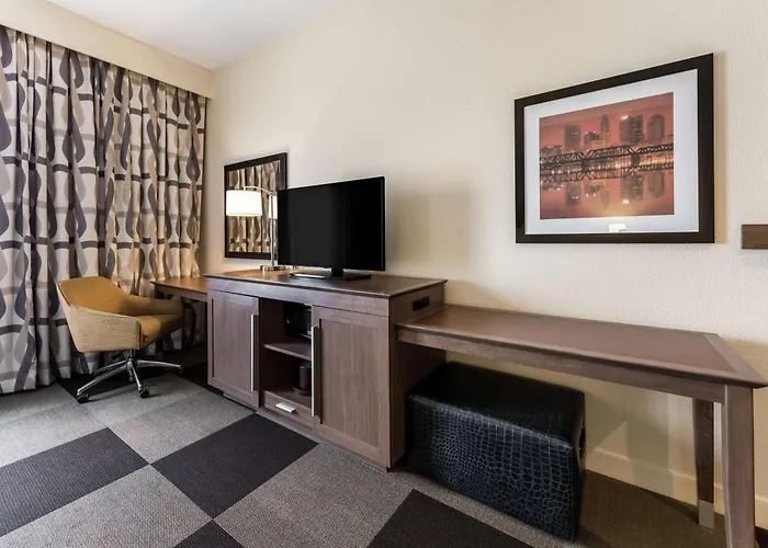 Hampton I-70e/hamilton Road Hotel